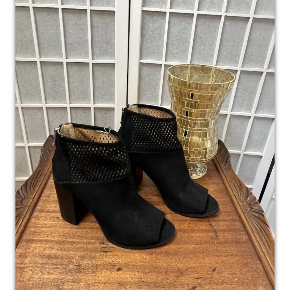 Report, Woman’s, Booties, Black,Open Toes,Size 7.: - image 1